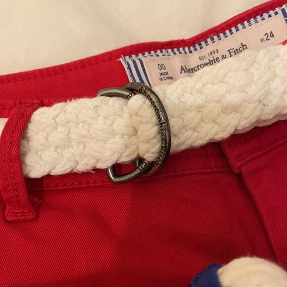 Bundle Abercrombie &Fitch 2 pair shorts with belt in very good condition.Size 00 - Picture 9 of 10
